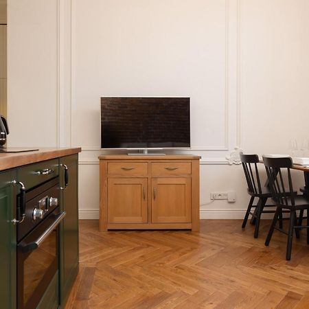 Apartment Strzelecka Old Town Cracow By Renters Prestige Krakow Bagian luar foto