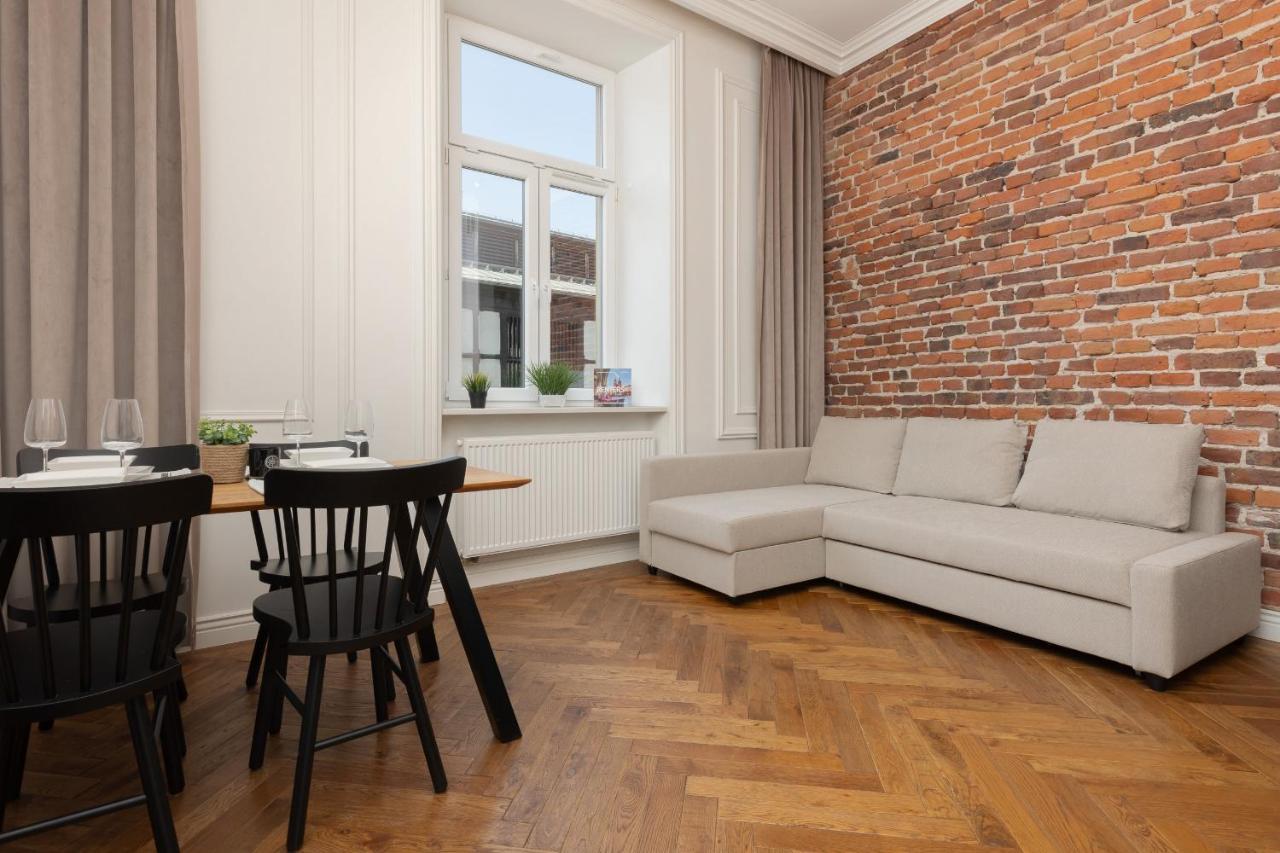 Apartment Strzelecka Old Town Cracow By Renters Prestige Krakow Bagian luar foto