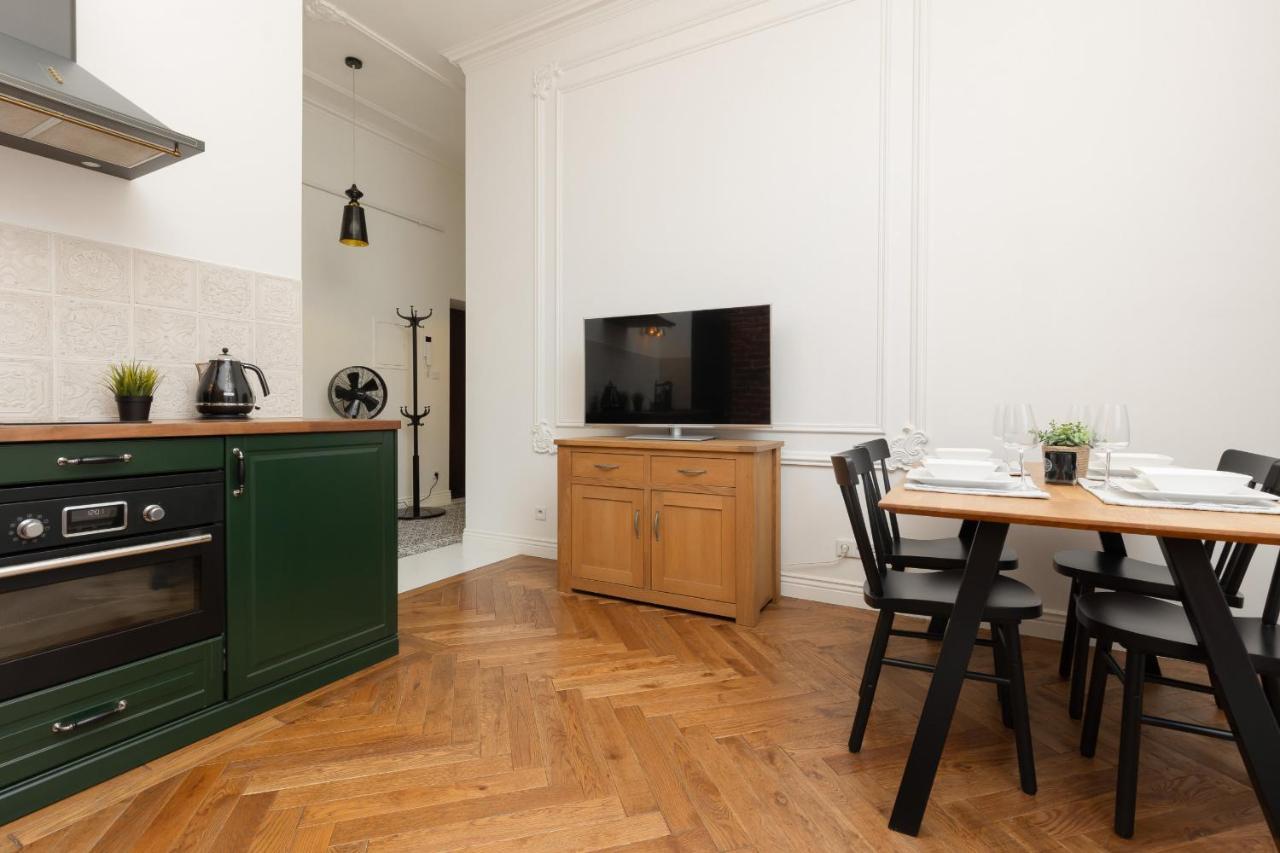 Apartment Strzelecka Old Town Cracow By Renters Prestige Krakow Bagian luar foto