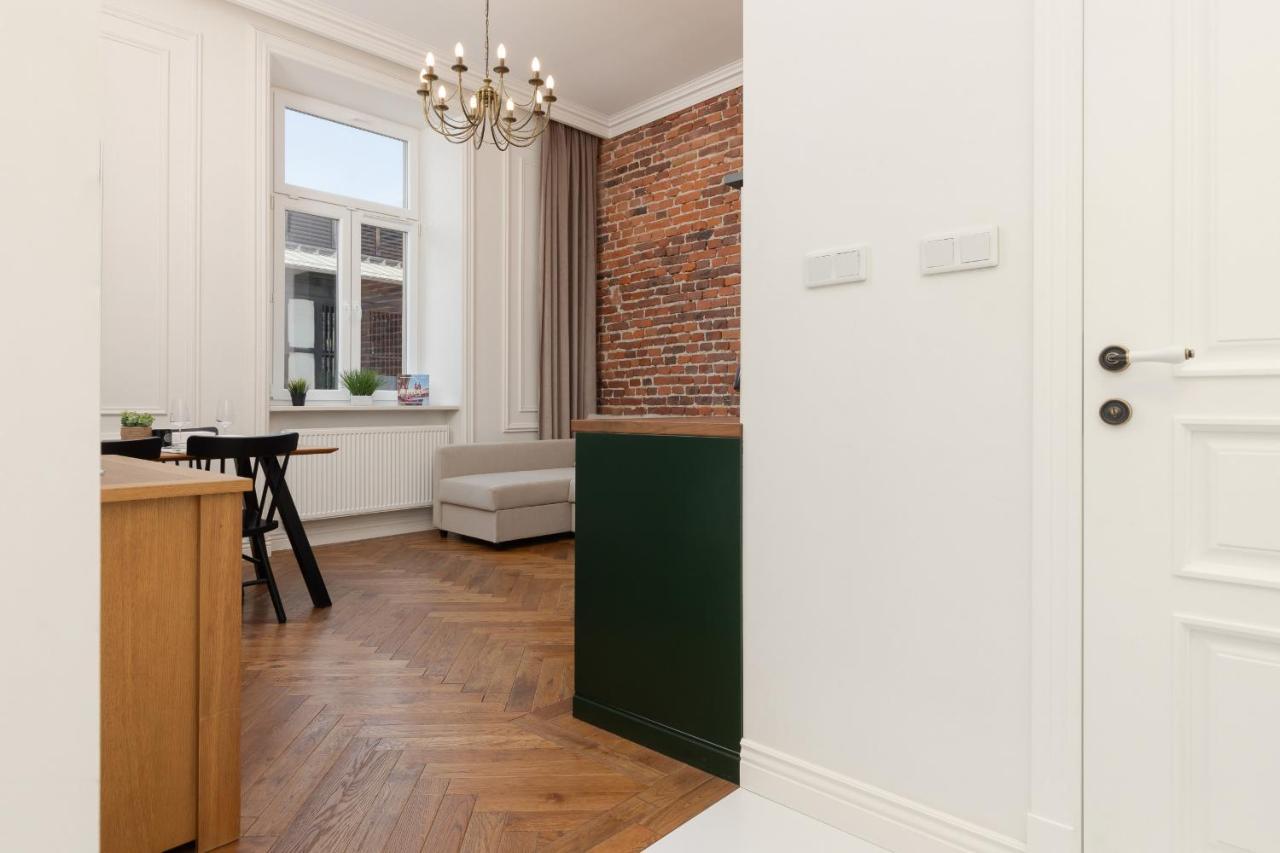 Apartment Strzelecka Old Town Cracow By Renters Prestige Krakow Bagian luar foto