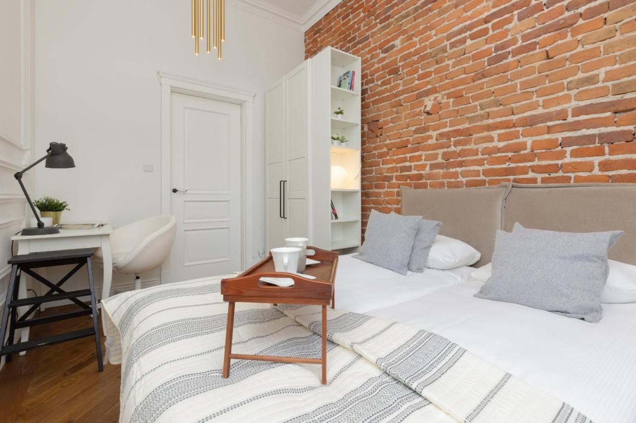 Apartment Strzelecka Old Town Cracow By Renters Prestige Krakow Bagian luar foto